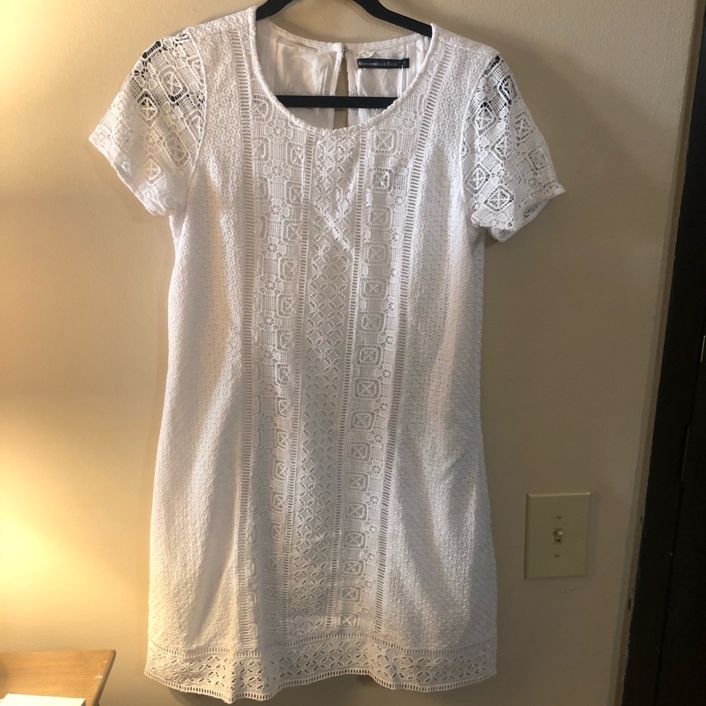 Abercrombie & Fitch White Lace Shift Dress